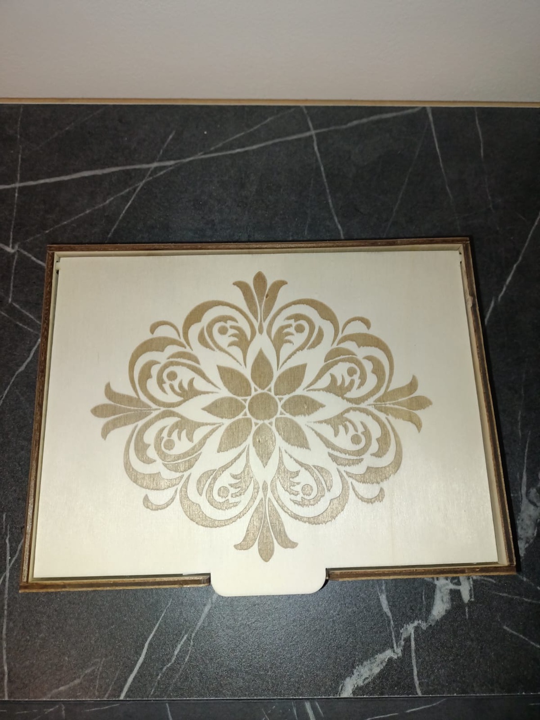 Cutia cu 60 de mesaje care îți pun businessul  și mintea  în ordine - casă & stil de viață - decorațiuni de casă - decorațiuni de masă și rafturi - cutii de decor - Artynos.ro