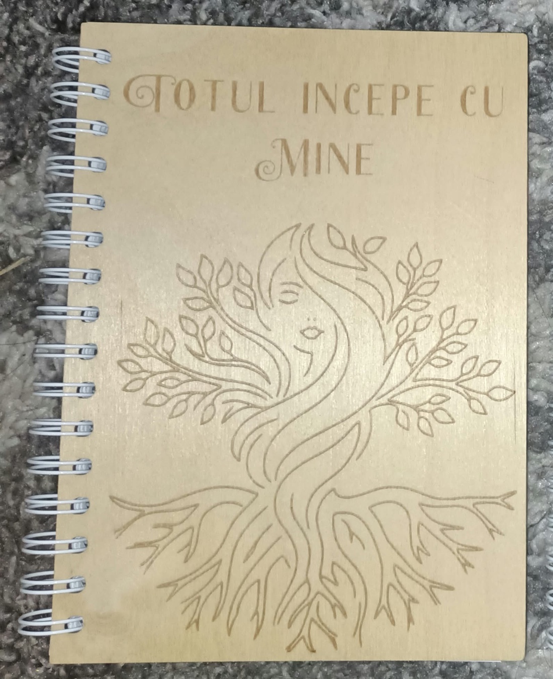 Agendă A5 din lemn Totul începe cu mine design Copac � copertă reutilizabilă, 80 foi dictando - casă & stil de viață - produse de papetărie - caiete și jurnale - Artynos.ro