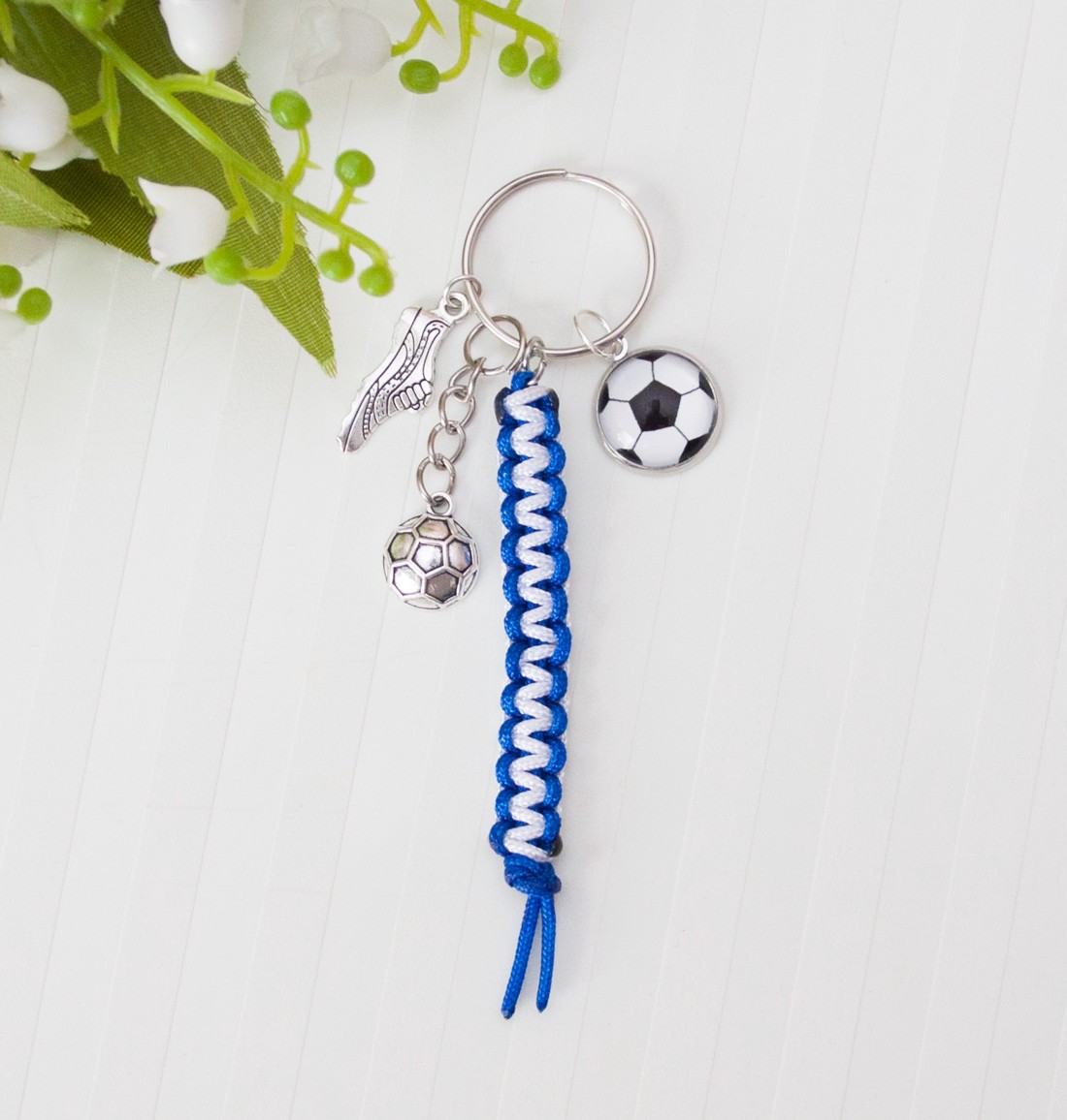 Breloc, ornament pentru geantă - Fotbal albastru/alb -  - Artynos.ro