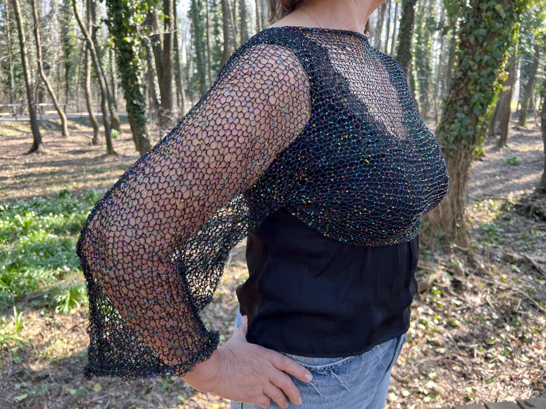 Bolero strălucitor, lucrat manual � o piesă unică! - îmbrăcăminte și modă - haine damă - bolero - Artynos.ro