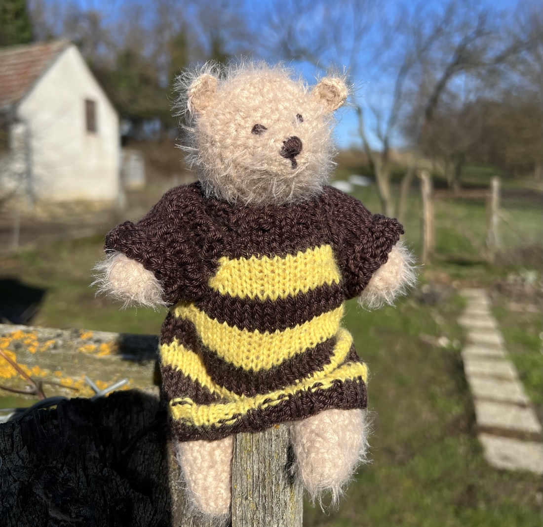 Misi, ursulețul-albinuță � jucărie artizanală unică � - jucării și echipamente pentru copii - plușuri - ursuleț de pluș - Artynos.ro