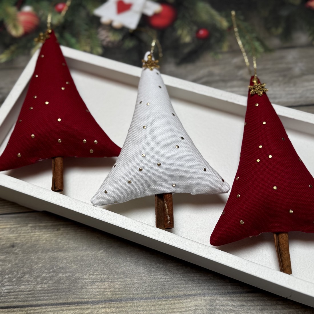 Pom de pin ornament de Crăciun cu bețe de scorțișoară / set de 3/ -  - Artynos.ro