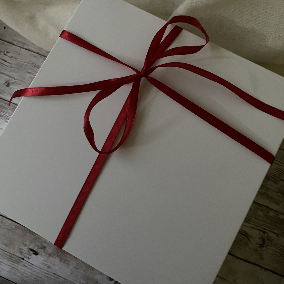 Set cadou SPA pentru baie, cu aromă florală - baie și frumusețe - accesorii de îngrijire personală - produse speciale pentru îngrijirea pielii - Artynos.ro Set cadou SPA pentru baie, cu aromă florală - baie și frumusețe - accesorii de îngrijire personală - produse speciale pentru îngrijirea pielii - Artynos.ro