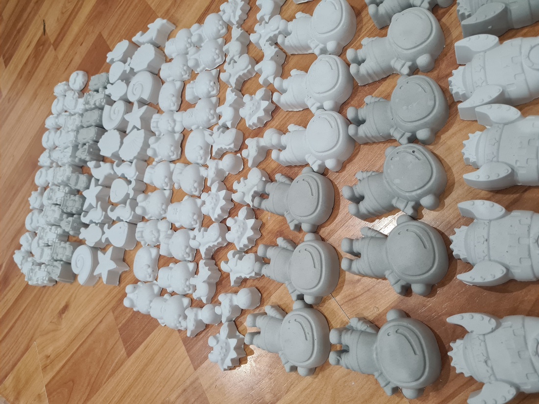 Set figurine ipsos - accessorii și unelte - plastilină - lut cu uscare la aer - Artynos.ro Set figurine ipsos - accessorii și unelte - plastilină - lut cu uscare la aer - Artynos.ro