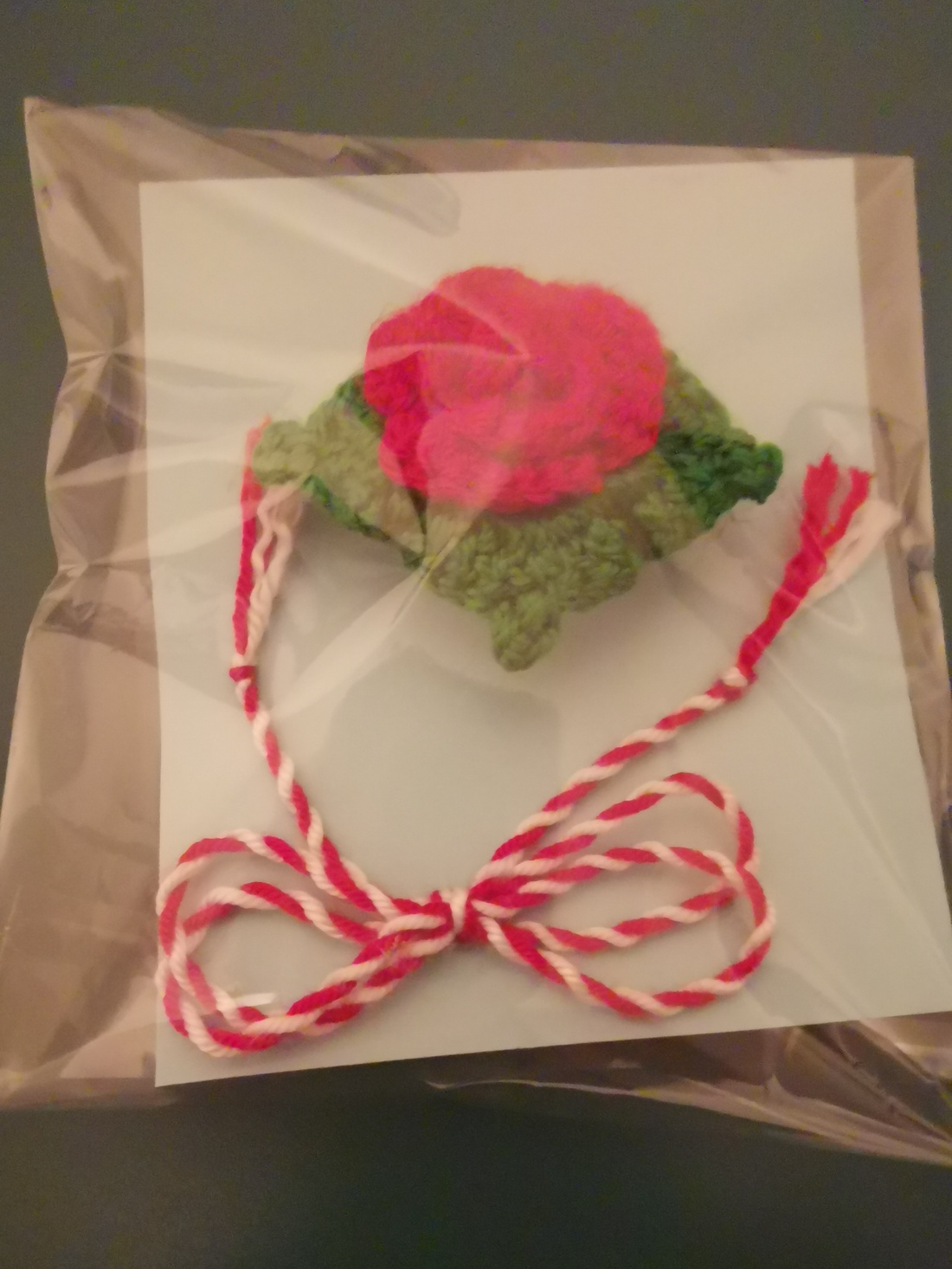 Martisoare crosetate manual, tip brosa � un cadou delicat si special! - bijuterii - mărțișor - Artynos.ro