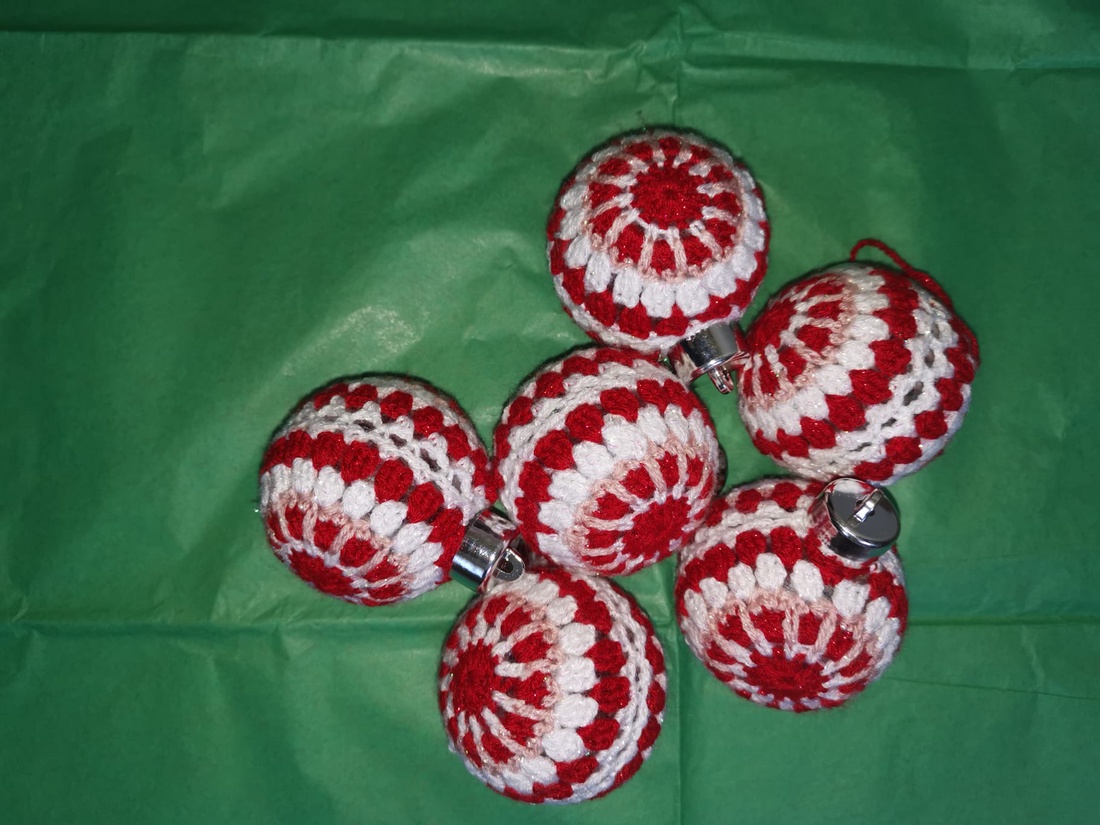 Ornamente (15 buc)croșetate pentru brad de Crăciun  decorațiuni handmade vesele - crăciun - decorațiuni de crăciun de casă - globuri de crăciun - Artynos.ro