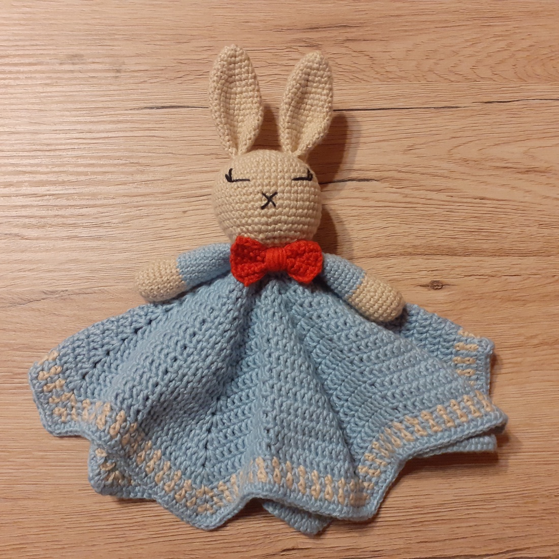 Păturică de somn iepurică - jucării și echipamente pentru copii - plușuri - figurine de pluș - Artynos.ro Păturică de somn iepurică - jucării și echipamente pentru copii - plușuri - figurine de pluș - Artynos.ro