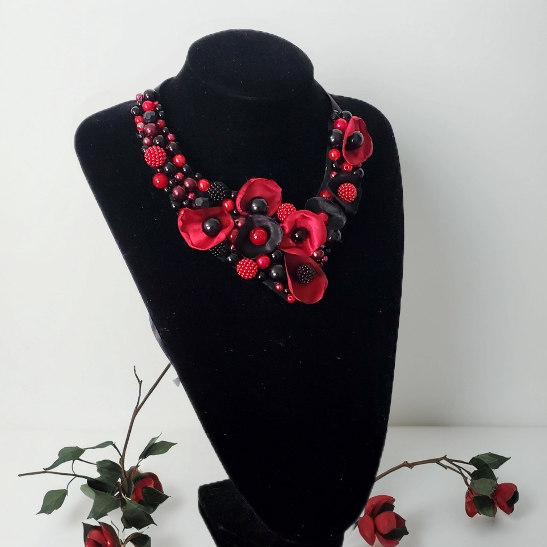 Colier statement Rose - bijuterii - coliere - coliere din perle - Artynos.ro