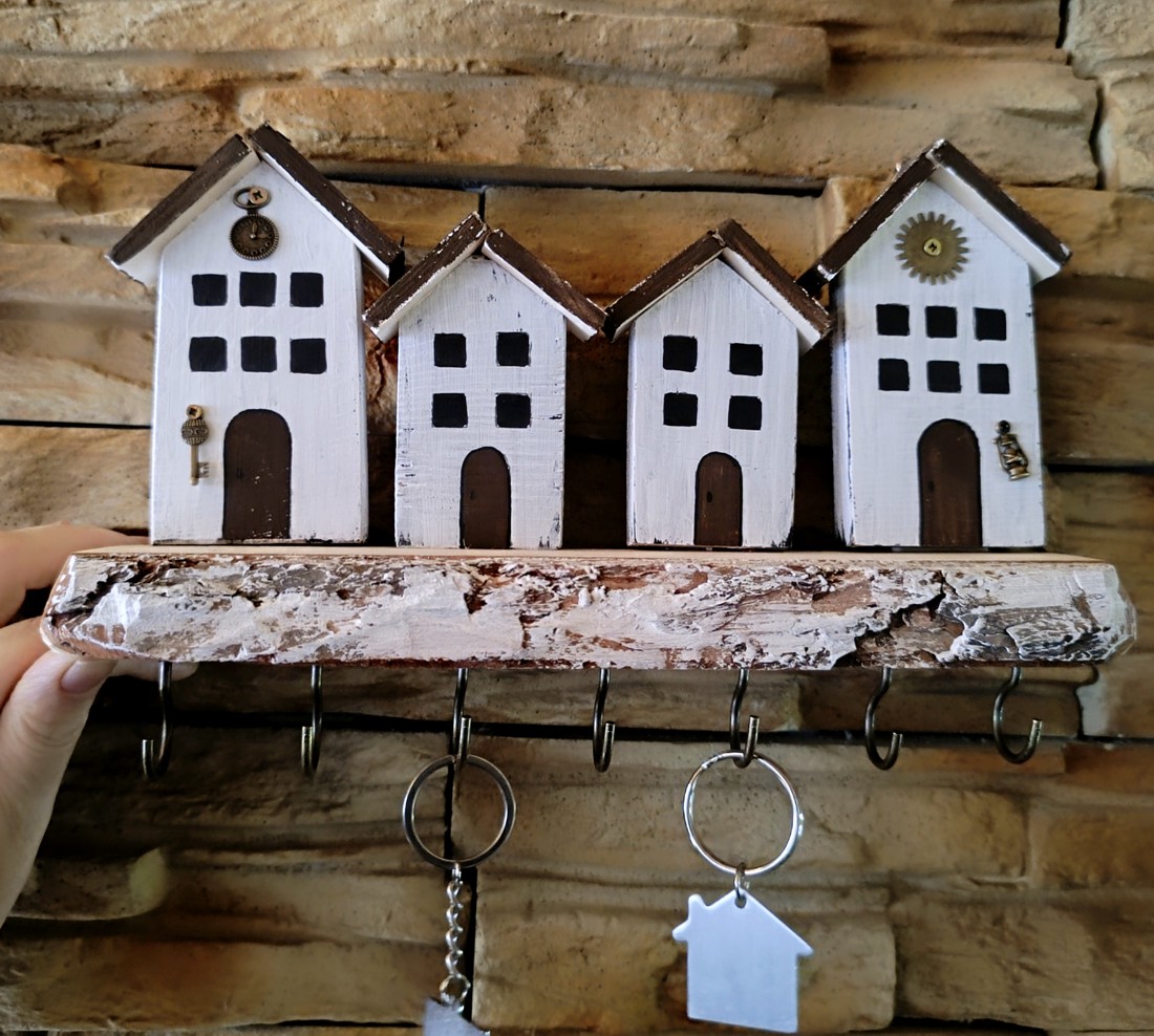 Breloc de perete din căsuță din lemn - casă & stil de viață - accesorii pentru decorat casa - decorațiuni de pereți, decorațiuni suspendate - suport pentru chei - Artynos.ro