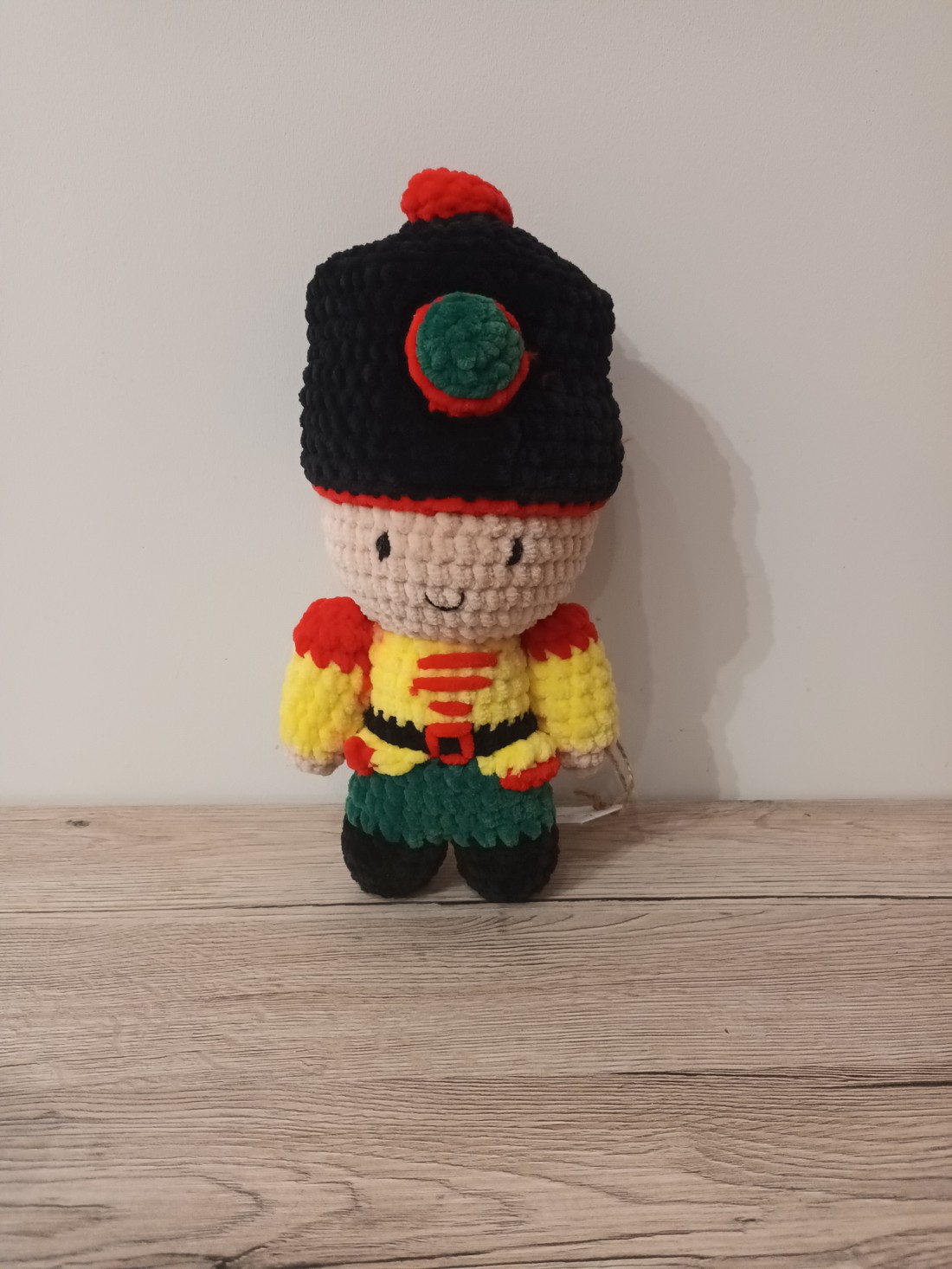 Spărgător de nuci Amigurumi - crăciun - cadouri de moș crăciun - cadouri de moș crăciun - Artynos.ro
