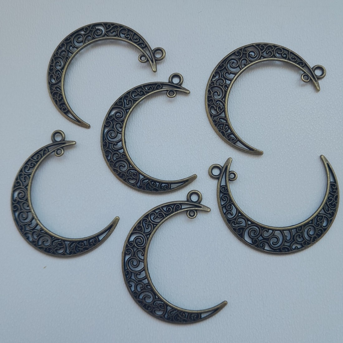 Bază metalică pentru cercei / pandantiv - 41x30mm - culoare alamă - 6 bucăți / pachet - - Artynos.ro Bază metalică pentru cercei / pandantiv - 41x30mm - culoare alamă - 6 bucăți / pachet - - Artynos.ro