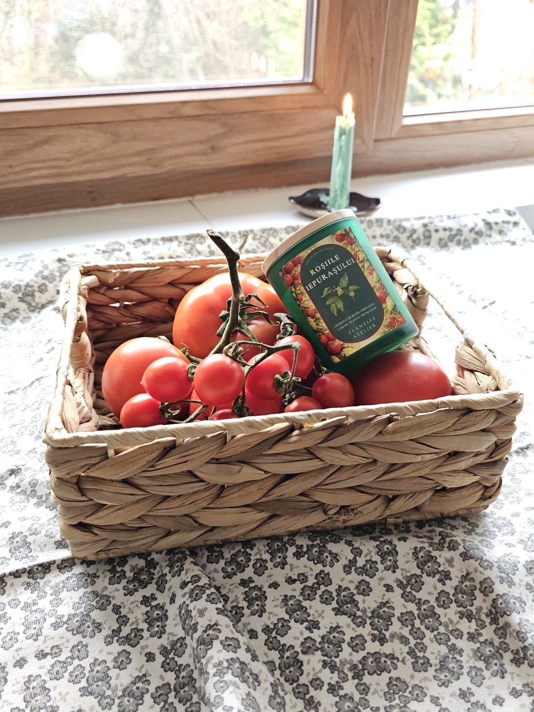 Lumanare parfumata Rosiile Iepurasului - casă & stil de viață - lumânări, parfumuri, arome - lumânări artizanale - Artynos.ro