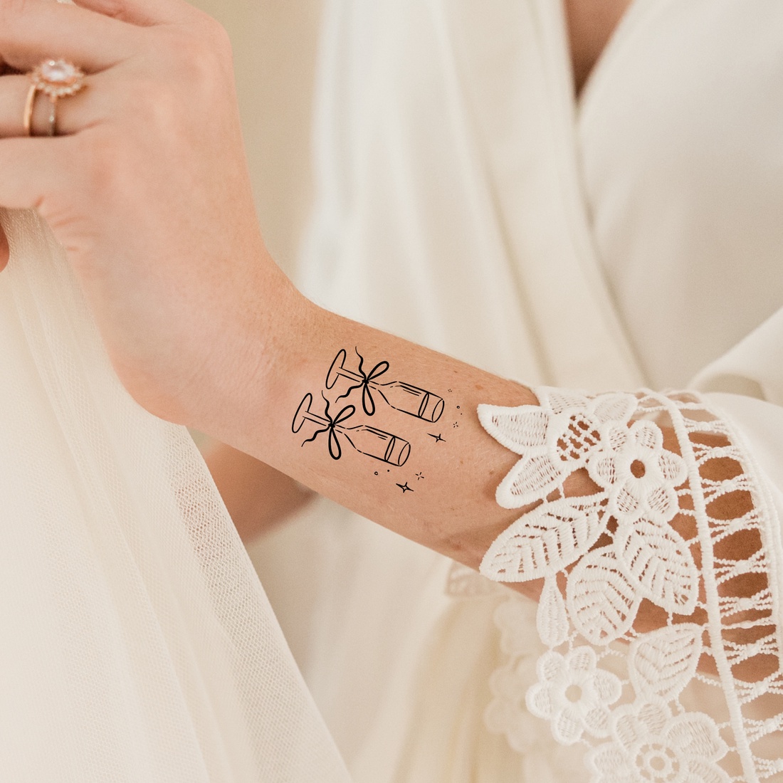 Pachet tatuaje temporare pentru nuntă (pagină A4 - 22 buc) - casă & stil de viață - papetărie de hârtie - pachet stickere - Artynos.ro Pachet tatuaje temporare pentru nuntă (pagină A4 - 22 buc) - casă & stil de viață - papetărie de hârtie - pachet stickere - Artynos.ro