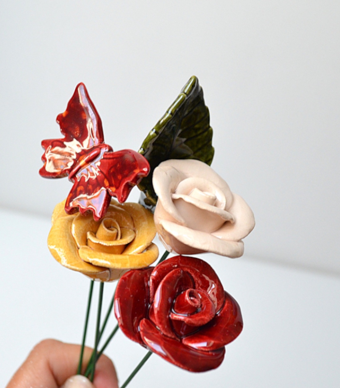 Buchet de trandafiri, cu flori mixte din ceramică - casă & stil de viață - decorațiuni de casă - accesorii florale - buchete de flori - Artynos.ro