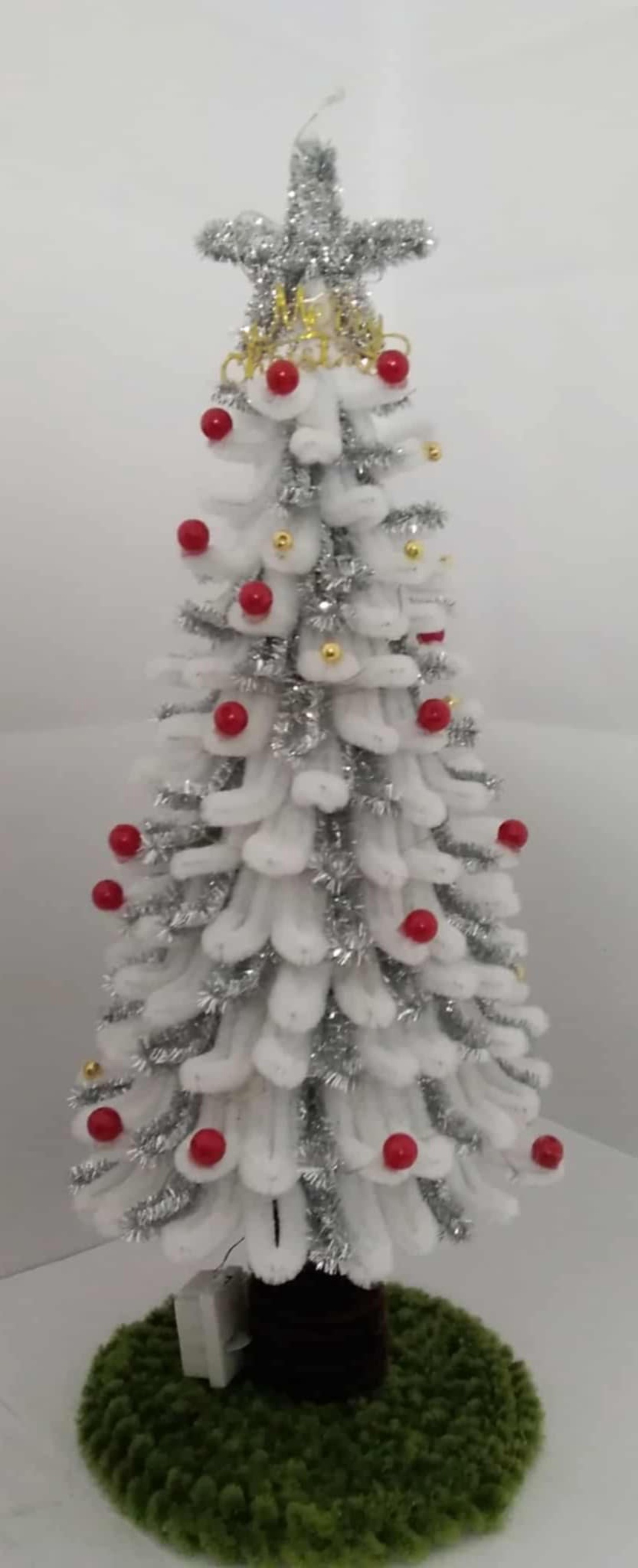 brad luminos din sarma plusata - crăciun - cadouri de moș crăciun - decor cu moș crăciun - Artynos.ro