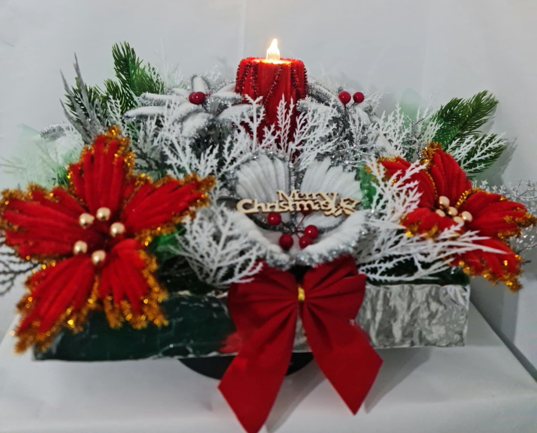 aranjament  pentru masa - crăciun - decorațiuni de crăciun de casă - decor pentru masă de crăciun - Artynos.ro