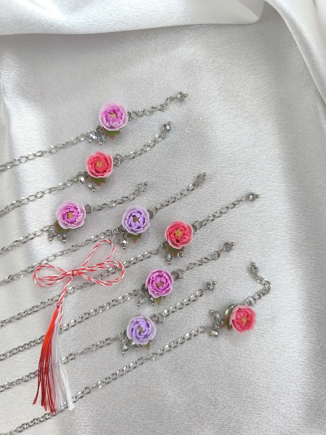 Bratari cu bujori  - bijuterii - brățări - brățări din mărgele - Artynos.ro