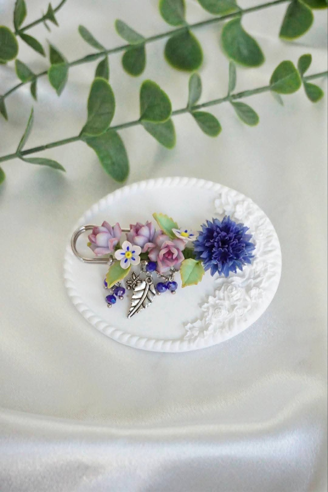 Broșa suculente și albastrele - bijuterii - broșe - Artynos.ro