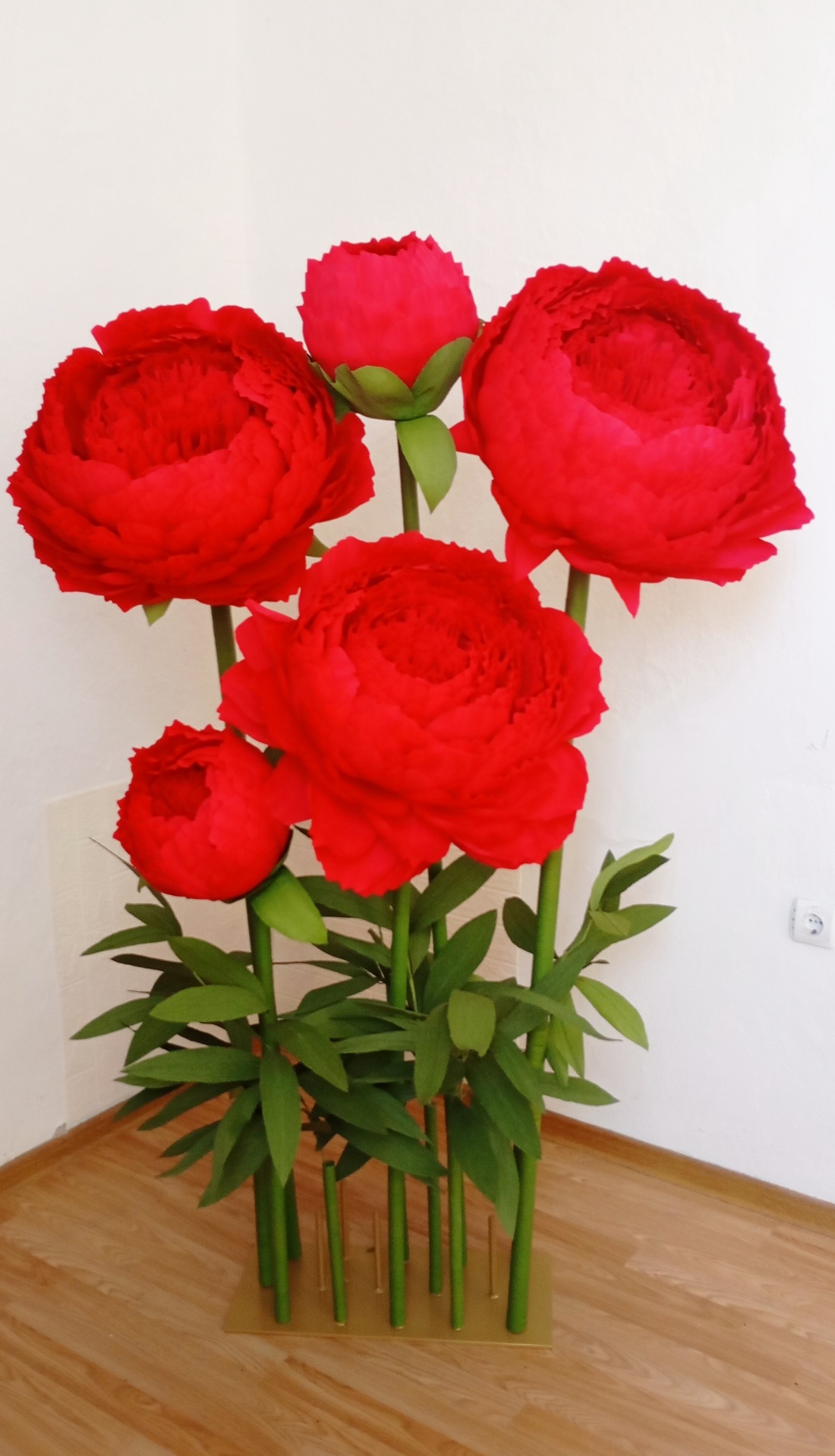 Bujori giganti din hârtie floristica - casă & stil de viață - accesorii pentru decorat casa - suport de flori - accesorii florale - Artynos.ro Bujori giganti din hârtie floristica - casă & stil de viață - accesorii pentru decorat casa - suport de flori - accesorii florale - Artynos.ro