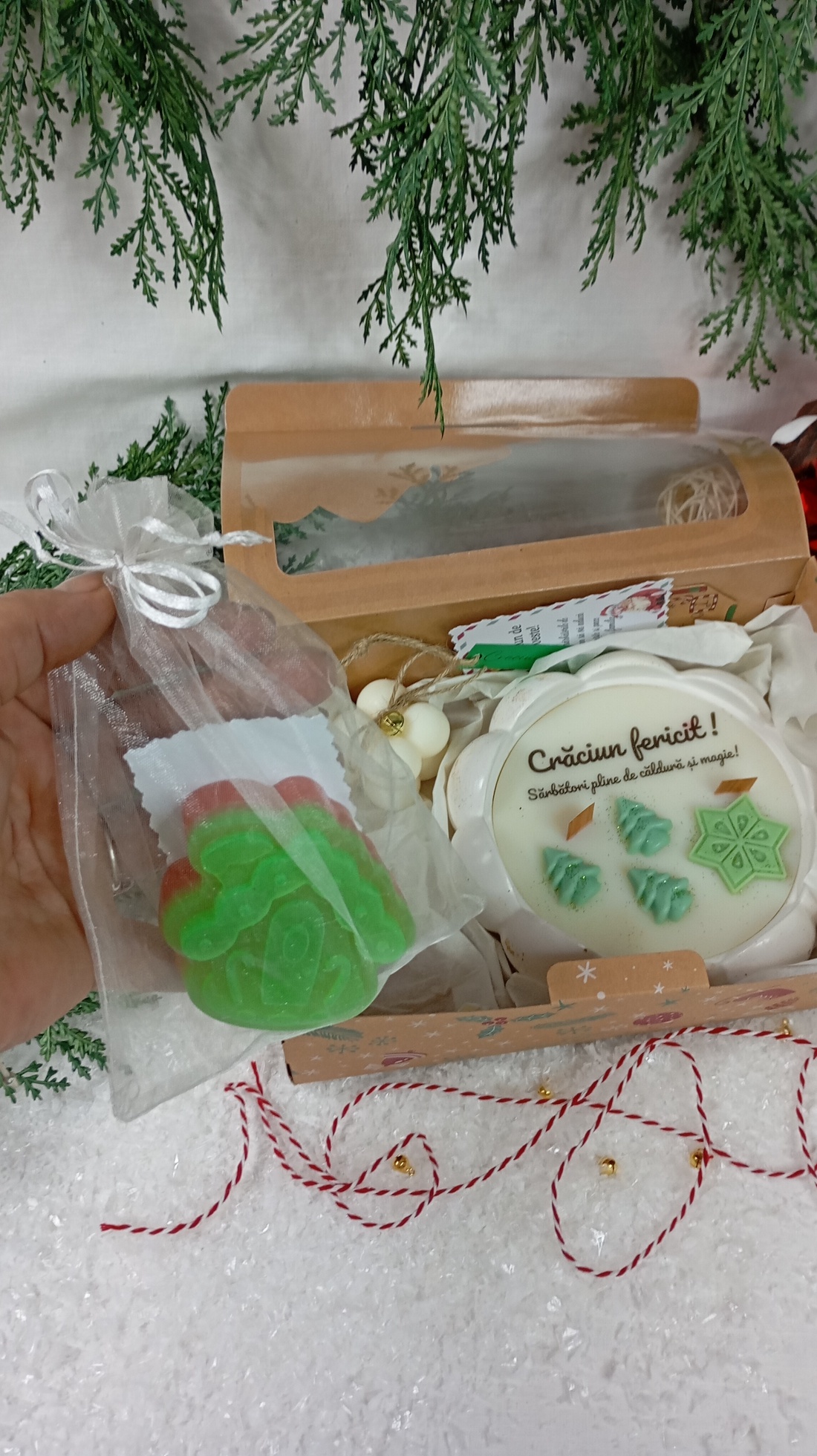 Set cadou din colecția ,, Crăciun fericit,, - crăciun - cadouri de moș crăciun - cadouri de moș crăciun - Artynos.ro Set cadou din colecția ,, Crăciun fericit,, - crăciun - cadouri de moș crăciun - cadouri de moș crăciun - Artynos.ro