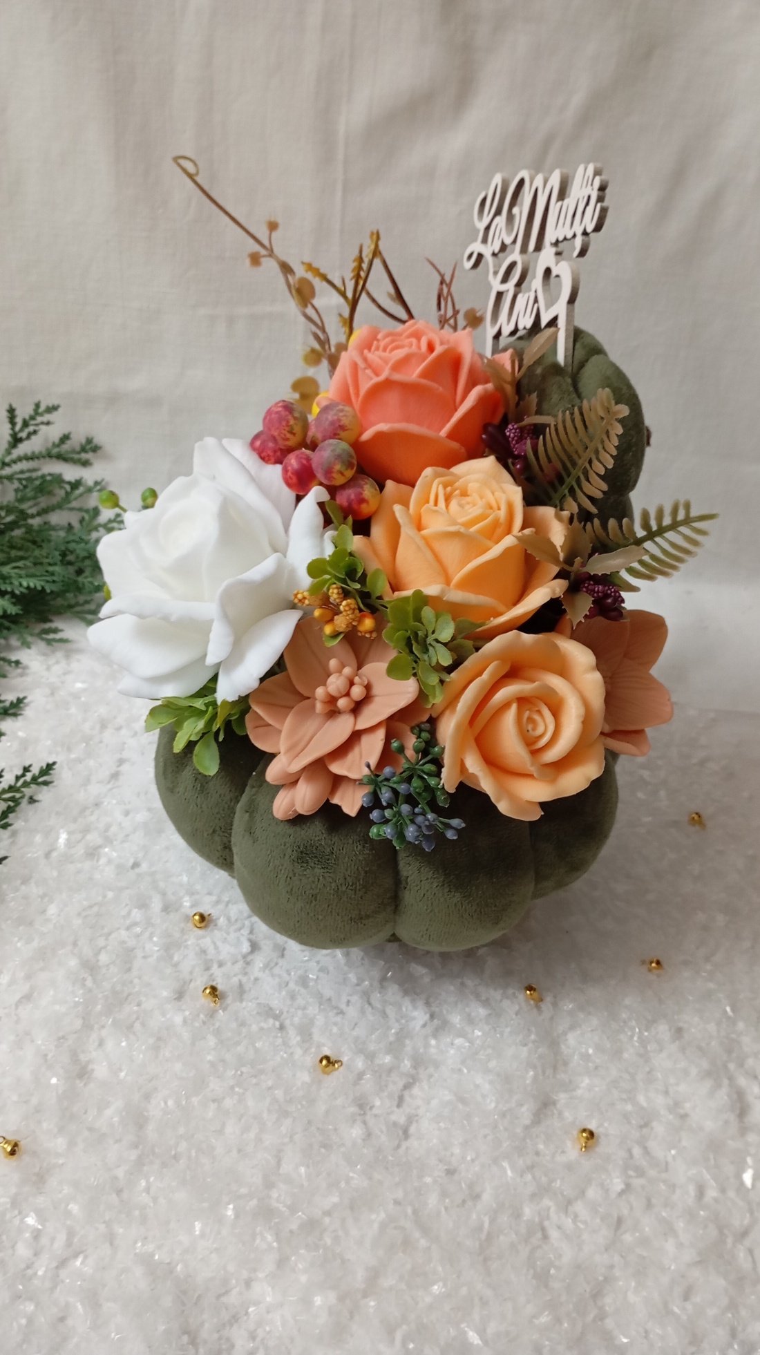 Aranjament cu flori din săpun  - crăciun - decorațiuni de crăciun de casă - decor pentru masă de crăciun - Artynos.ro