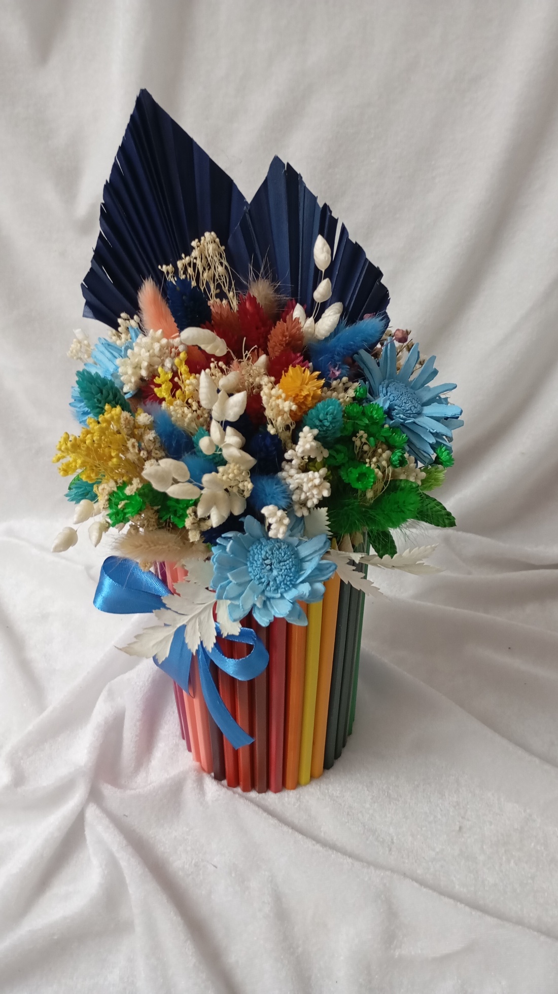 Cutii  din creioane colorate - casă & stil de viață - decorațiuni de casă - accesorii florale - flori în ghiveci - Artynos.ro