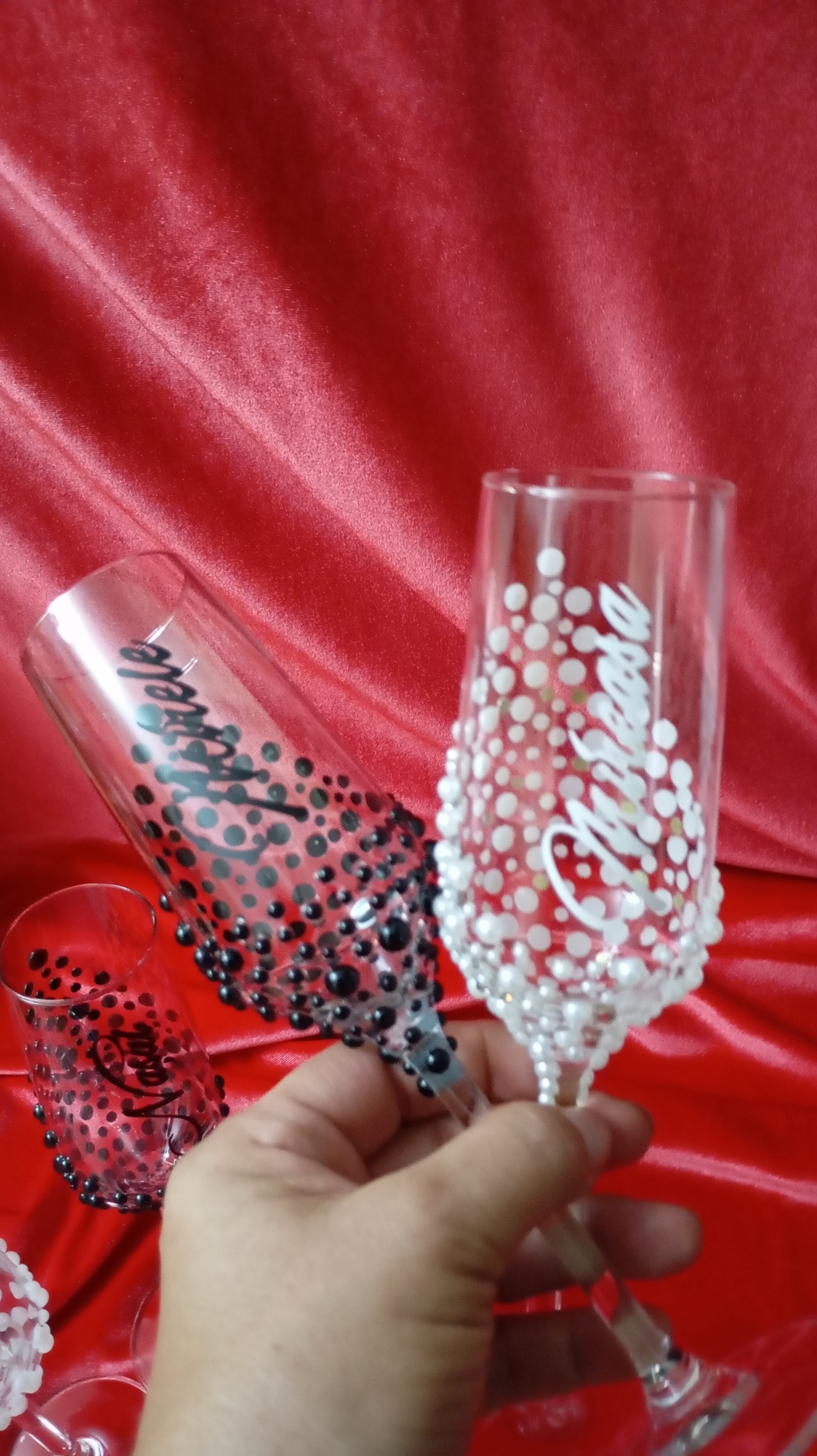 Pahare pentru nunta decorate cu perle - accesorii nuntă - amintiri și cadouri de nuntă - cadou nuntă - pahar de nuntă, set de sticlă - Artynos.ro