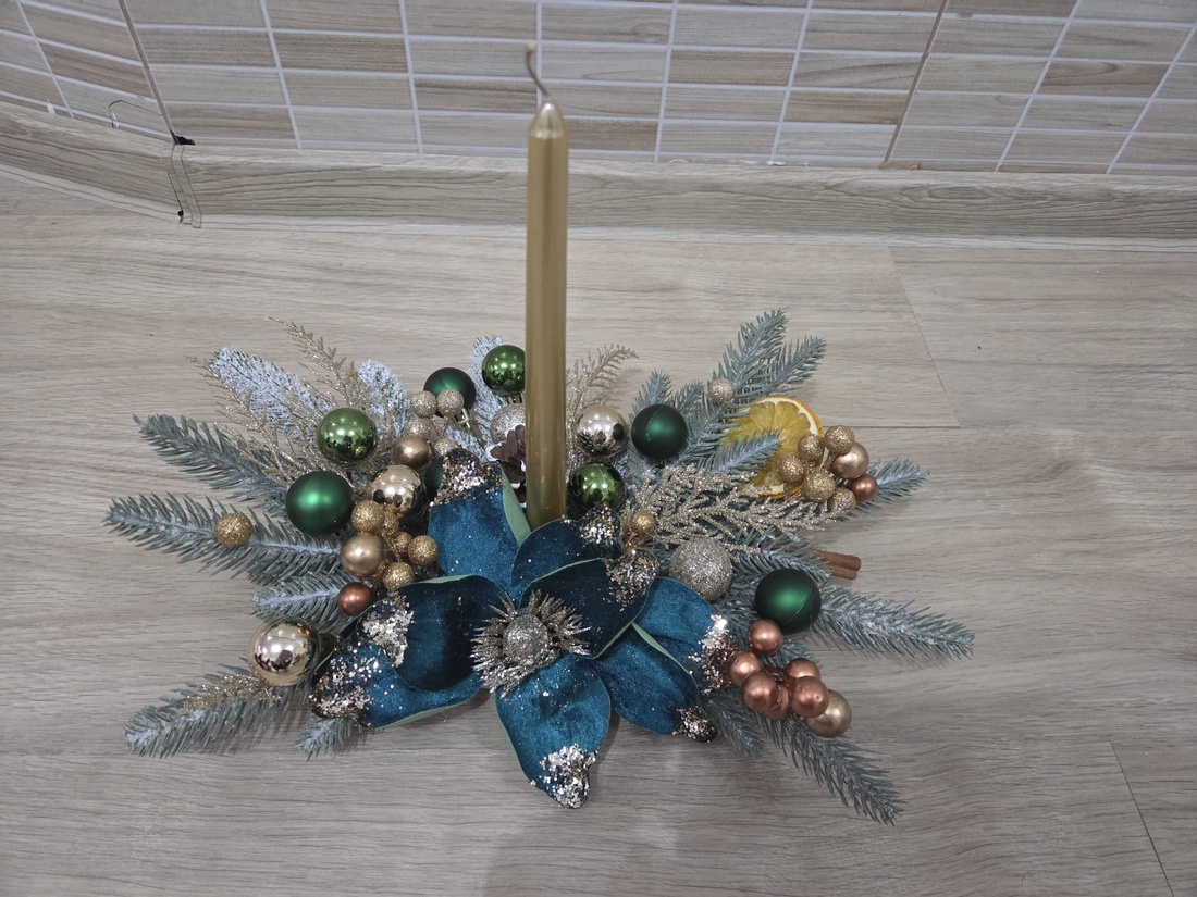 Aranjament pentru masa de Craciun  - crăciun - decorațiuni de crăciun de casă - decor pentru masă de crăciun - Artynos.ro