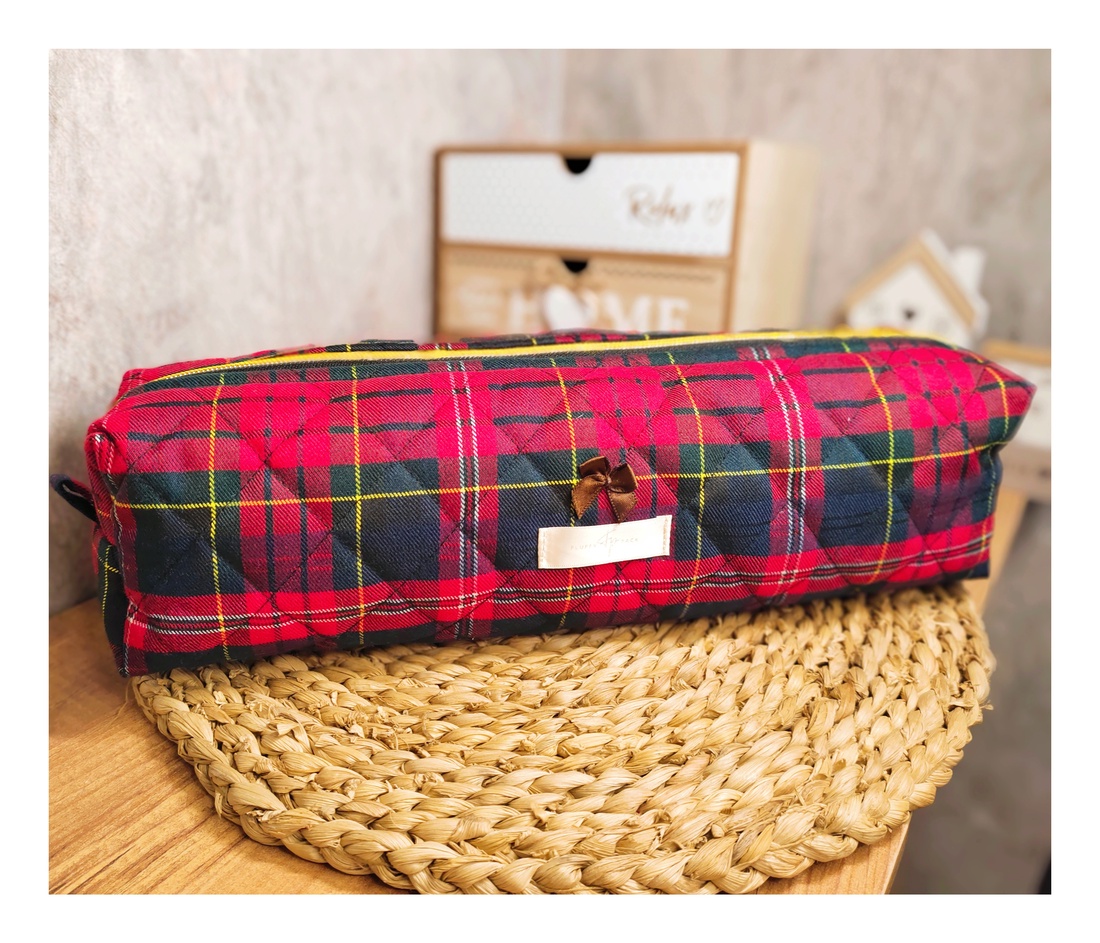 Husa pt accesoriile de par  - genți și portofele - genți cosmetice - Artynos.ro