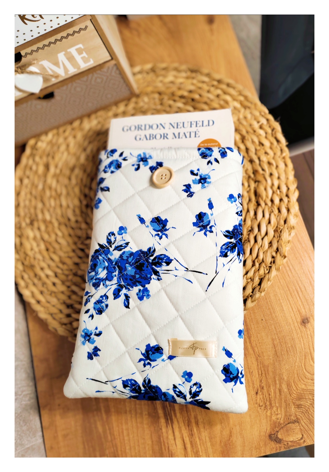 Husa pt carte  - cărți și creații cu tematică muzicală, cadouri - husă de carte - Artynos.ro