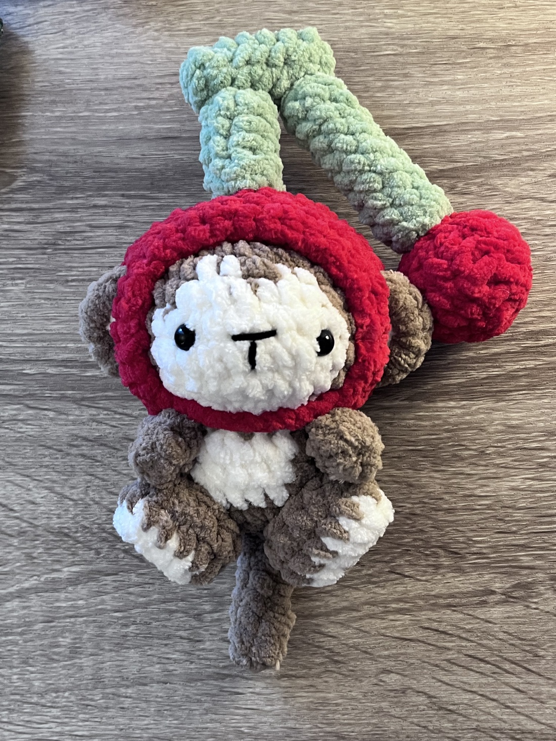 Plu� cro�etat-Cherry Monkey� - jucării și echipamente pentru copii - plușuri - maimuță de pluș - Artynos.ro