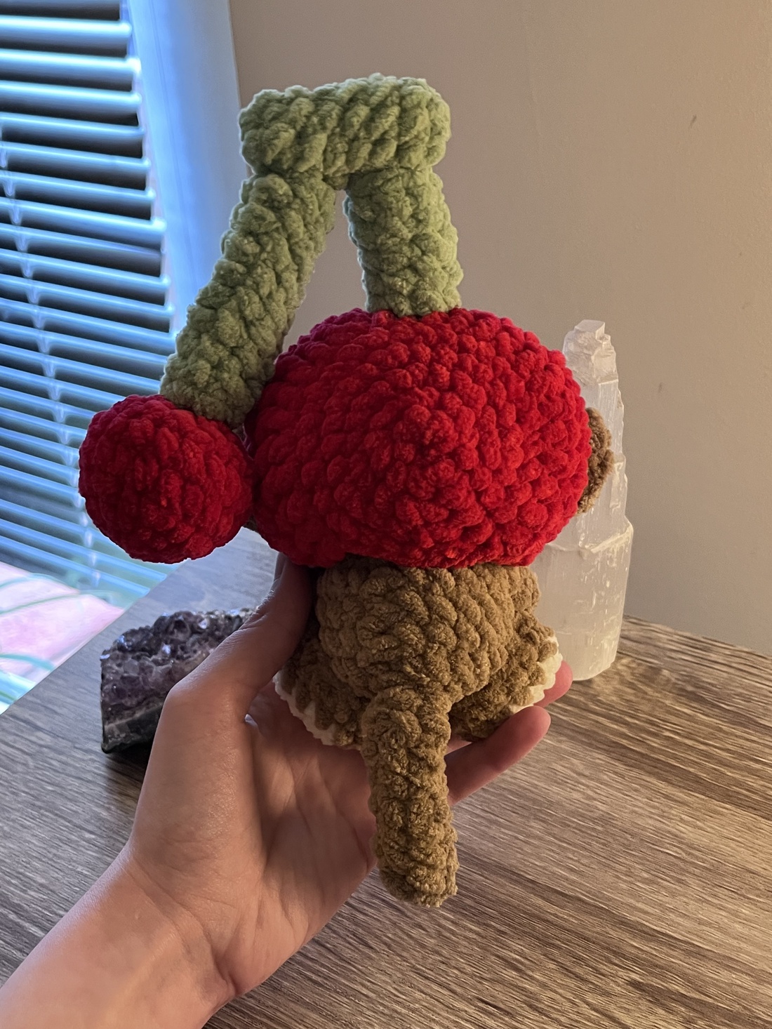 Plu� cro�etat-Cherry Monkey� - jucării și echipamente pentru copii - plușuri - maimuță de pluș - Artynos.ro