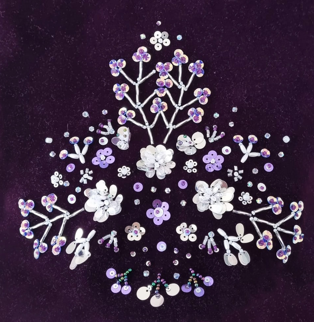 Royal Valour  Geantă de catifea brodată cu paiete  Doar la comandă - genți și portofele - genți de mână și umăr - genți de mână - Artynos.ro