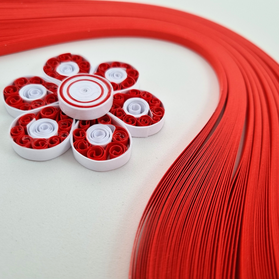 Rosu inchis 1 mm/3 mm/5 mm hartie quilling/carton quilling, pentru bijuterii, tablouri, decoratiuni Craciun, X54/X78 - accessorii și unelte - hârtie - alte hârtii - Artynos.ro