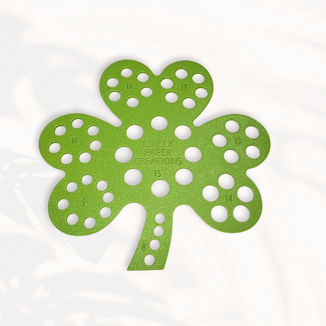 Sablon cu gauri pentru quilling sau pictură 8 marimi Trifoi Norocos Verde 20x19 cm - accessorii și unelte - diy (descrieri) - șablon, ghid - Artynos.ro