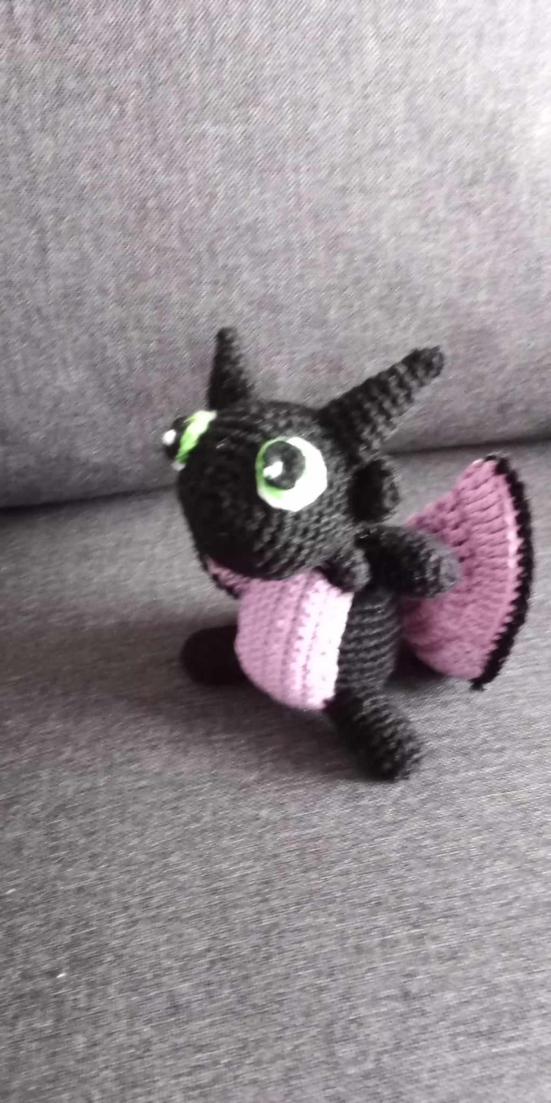 Bebeluș dragon - - Artynos.ro Bebeluș dragon - - Artynos.ro