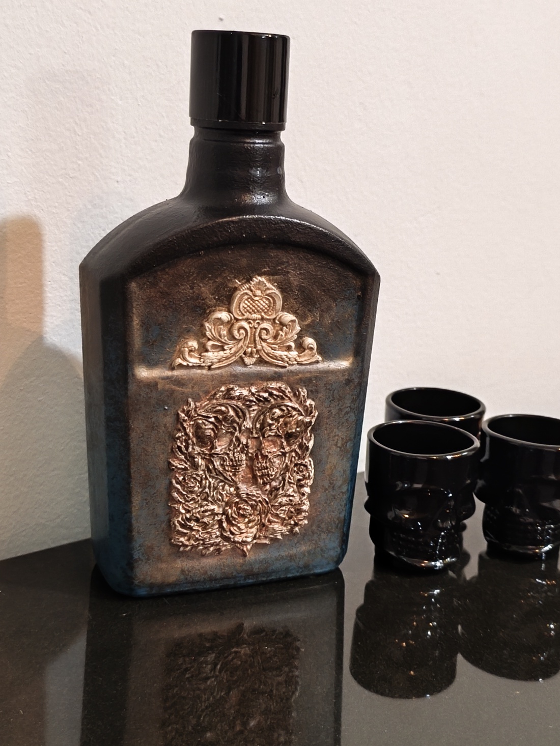 Sticla Skull  - casă & stil de viață - decorațiuni de casă - decorațiuni de masă și rafturi - sticle ornamentale - Artynos.ro