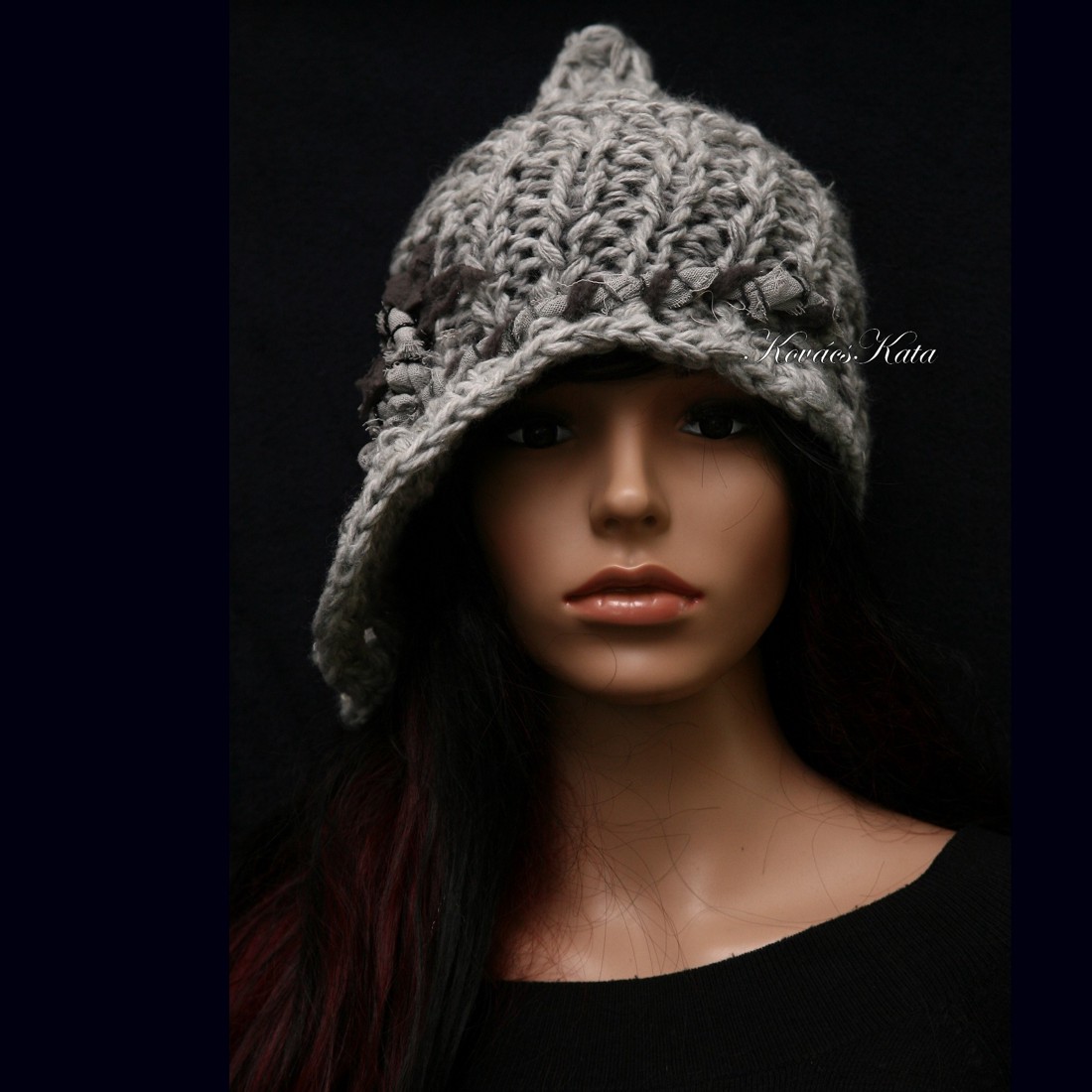 CLOCHE-ART - pălărie extravagantă tricotată manual -  - Artynos.ro