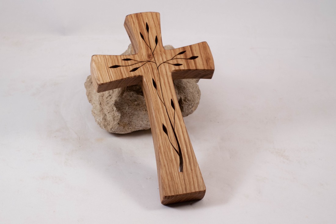 Cruce din lemn cu model, cruce de perete  - casă & stil de viață - accesorii religioase - cruce - Artynos.ro