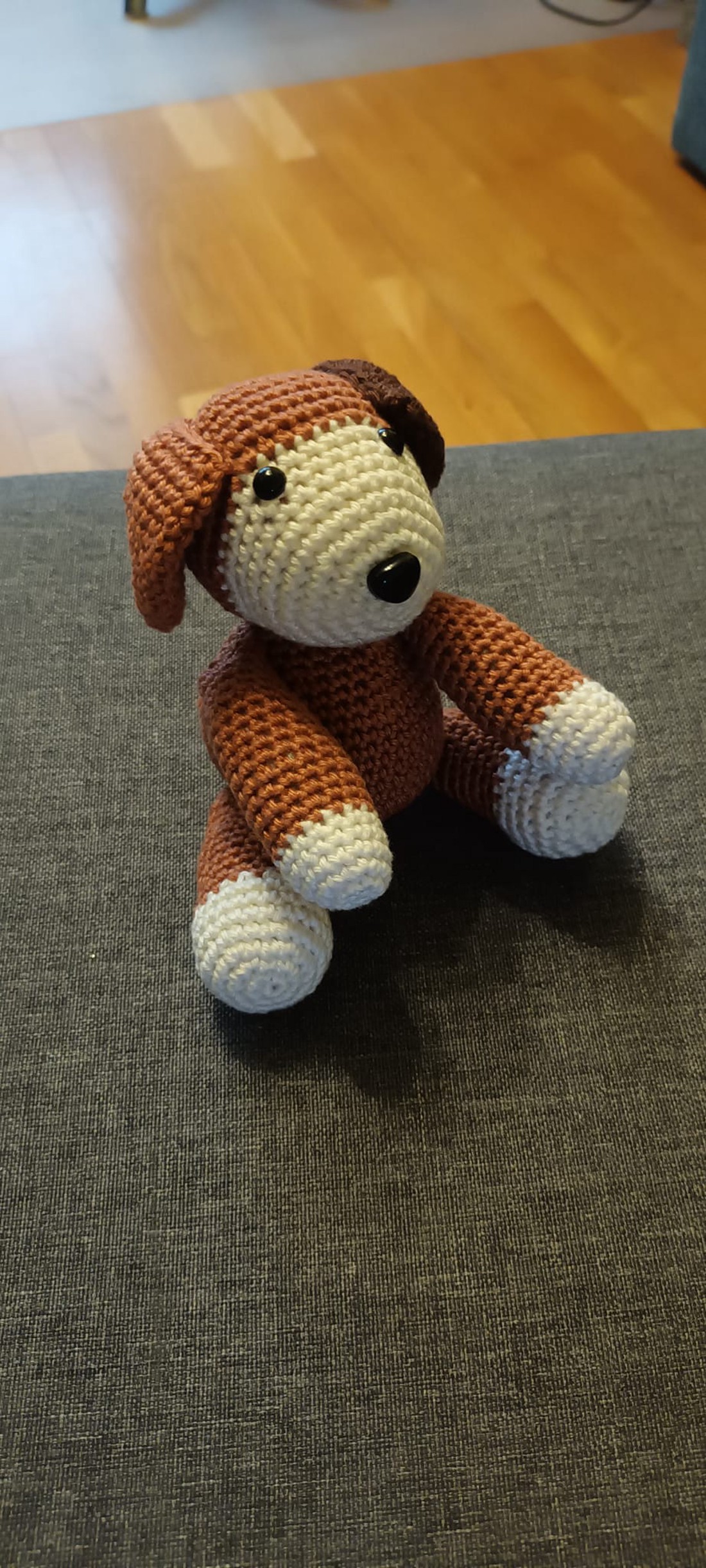 Cățeluș - jucării și echipamente pentru copii - plușuri - câine de pluș - Artynos.ro