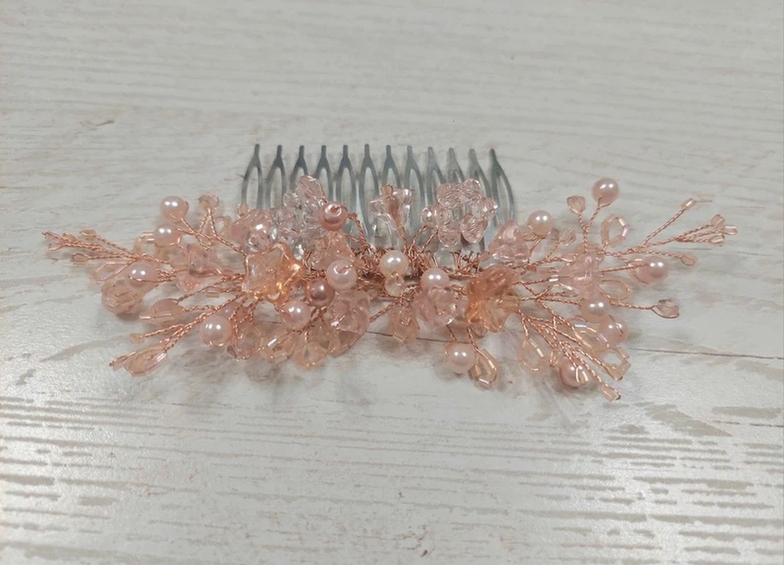 Pieptan elegant cu cristale roz-piersica - accesorii nuntă - ornamente de păr de nuntă - ornamente de păr mireasă - Artynos.ro