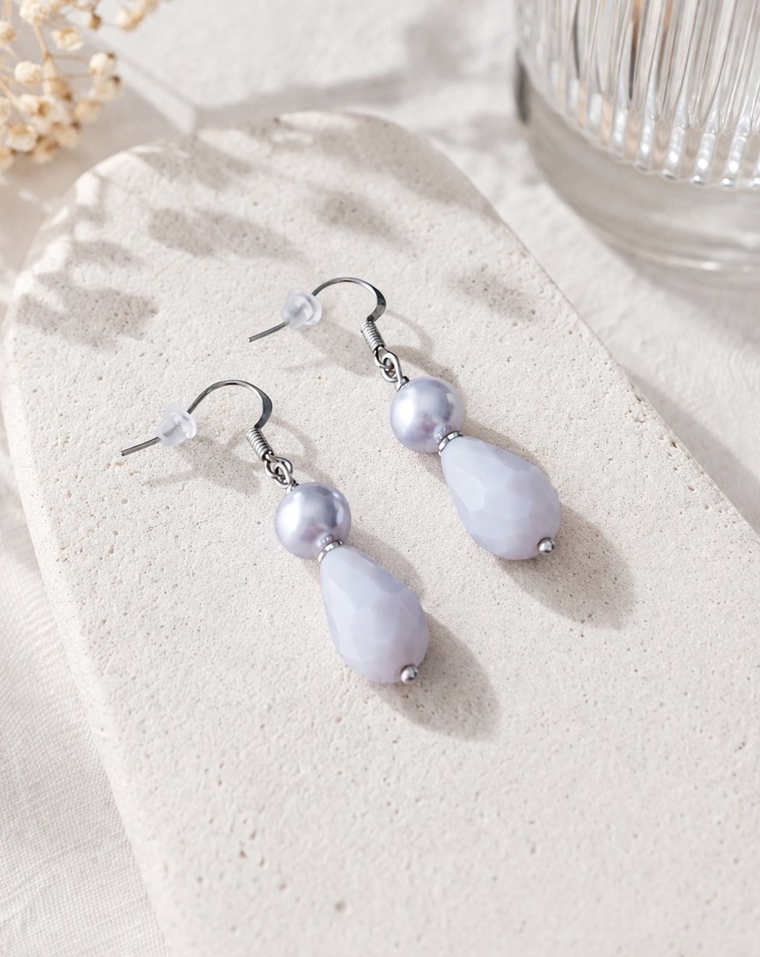 Cercei cu perle Swarovski mov-lavanda - bijuterii - cercei - cercei din mărgele - Artynos.ro