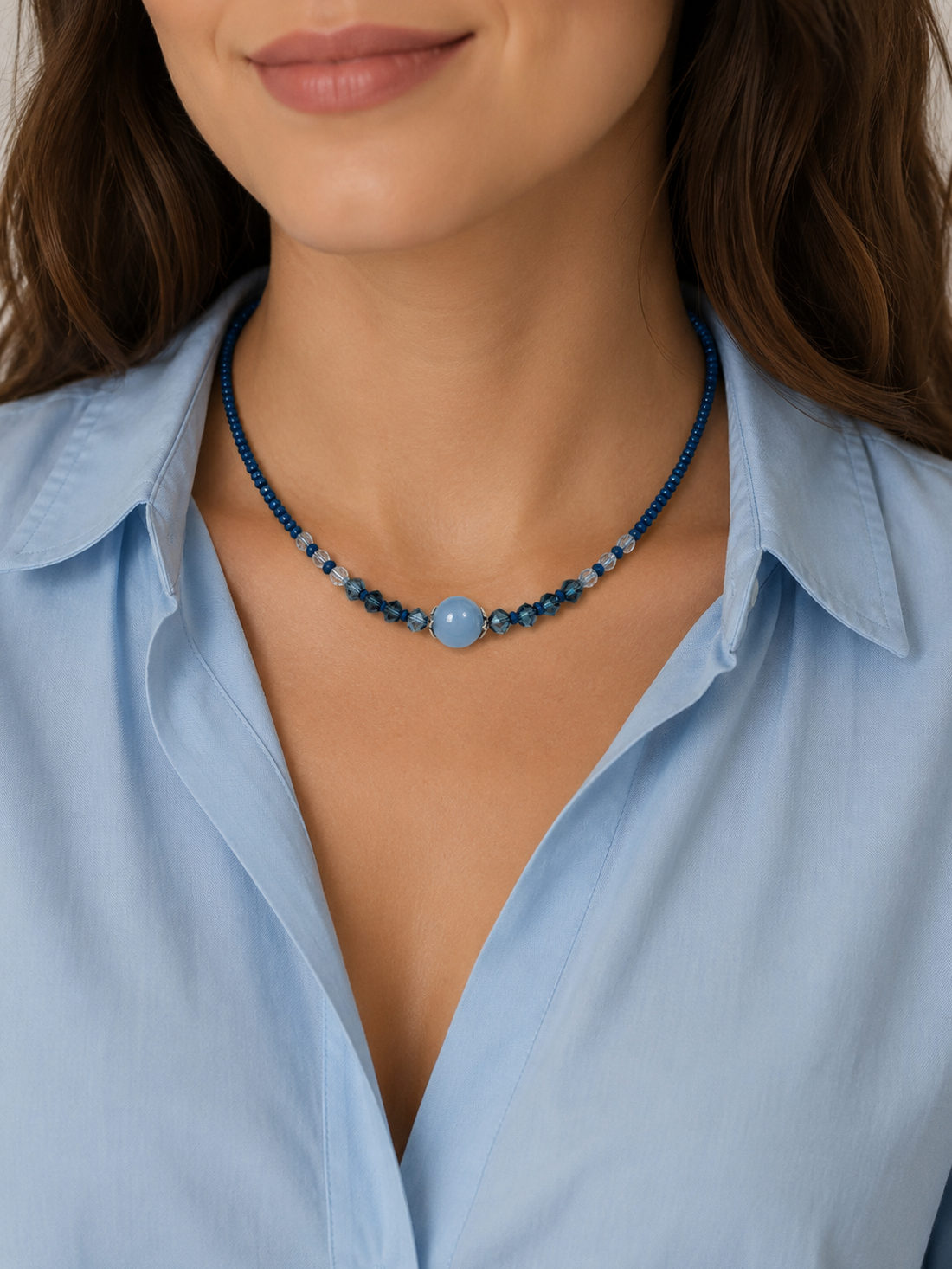 Colier handmade cu acvamarin bleu și cristale fațetate în nuanțe de albastru - bijuterii - coliere - coliere din pietre semiprețioase - Artynos.ro