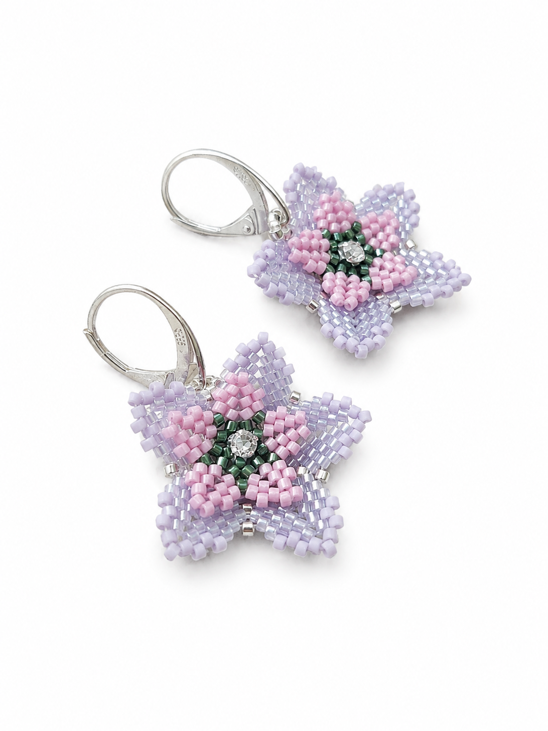 Cercei handmade Floare de Lavandă - bijuterii - cercei - cercei din mărgele - Artynos.ro