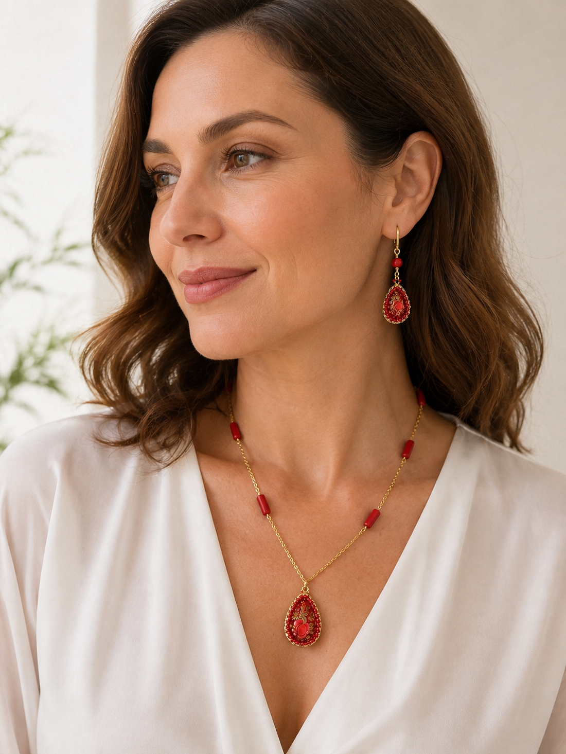 Set handmade colier și cercei cu cabochoane Tensha si coral rosu - bijuterii - seturi de bijuterii - Artynos.ro
