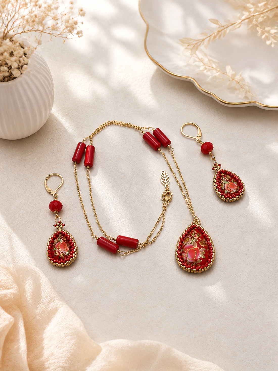 Set handmade colier și cercei cu cabochoane Tensha si coral rosu - bijuterii - seturi de bijuterii - Artynos.ro
