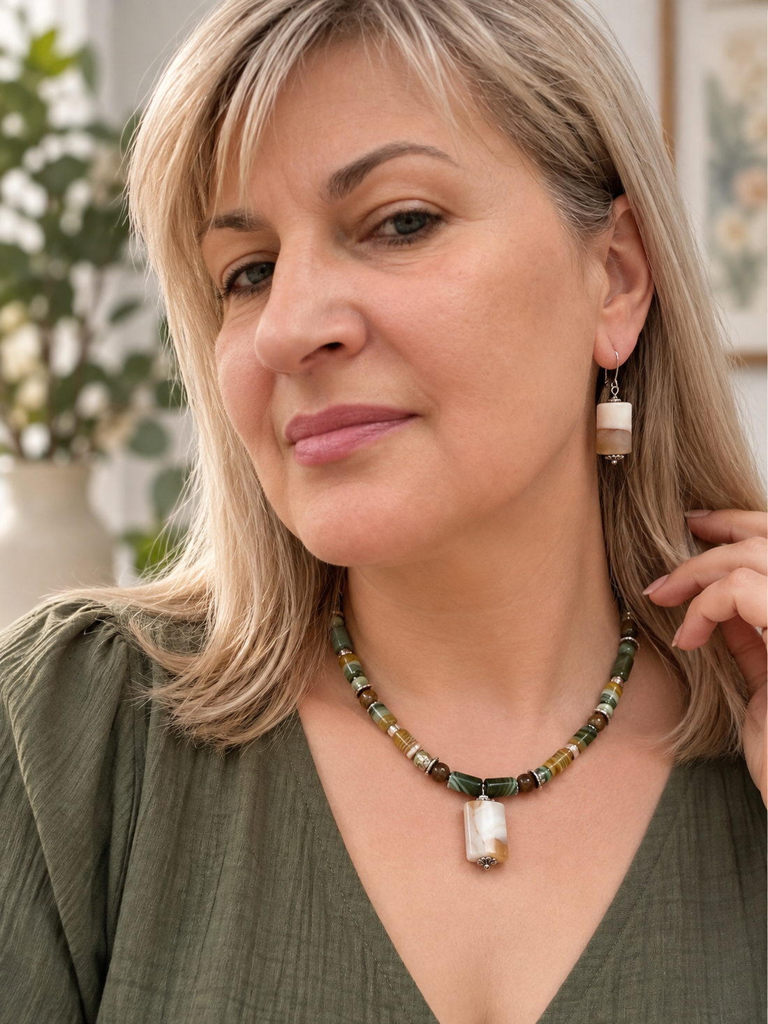 Colier si cercei cu agate-dantela tuburi - bijuterii - coliere - coliere din pietre semiprețioase - Artynos.ro