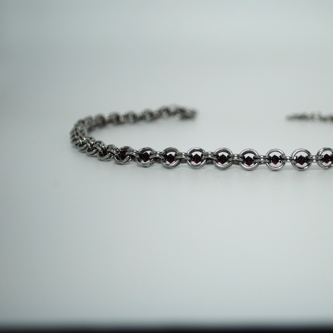 Colier Gabrieli Flame - Otel inoxidabil si cristale rosii - bijuterii - coliere - coliere din pietre semiprețioase - Artynos.ro