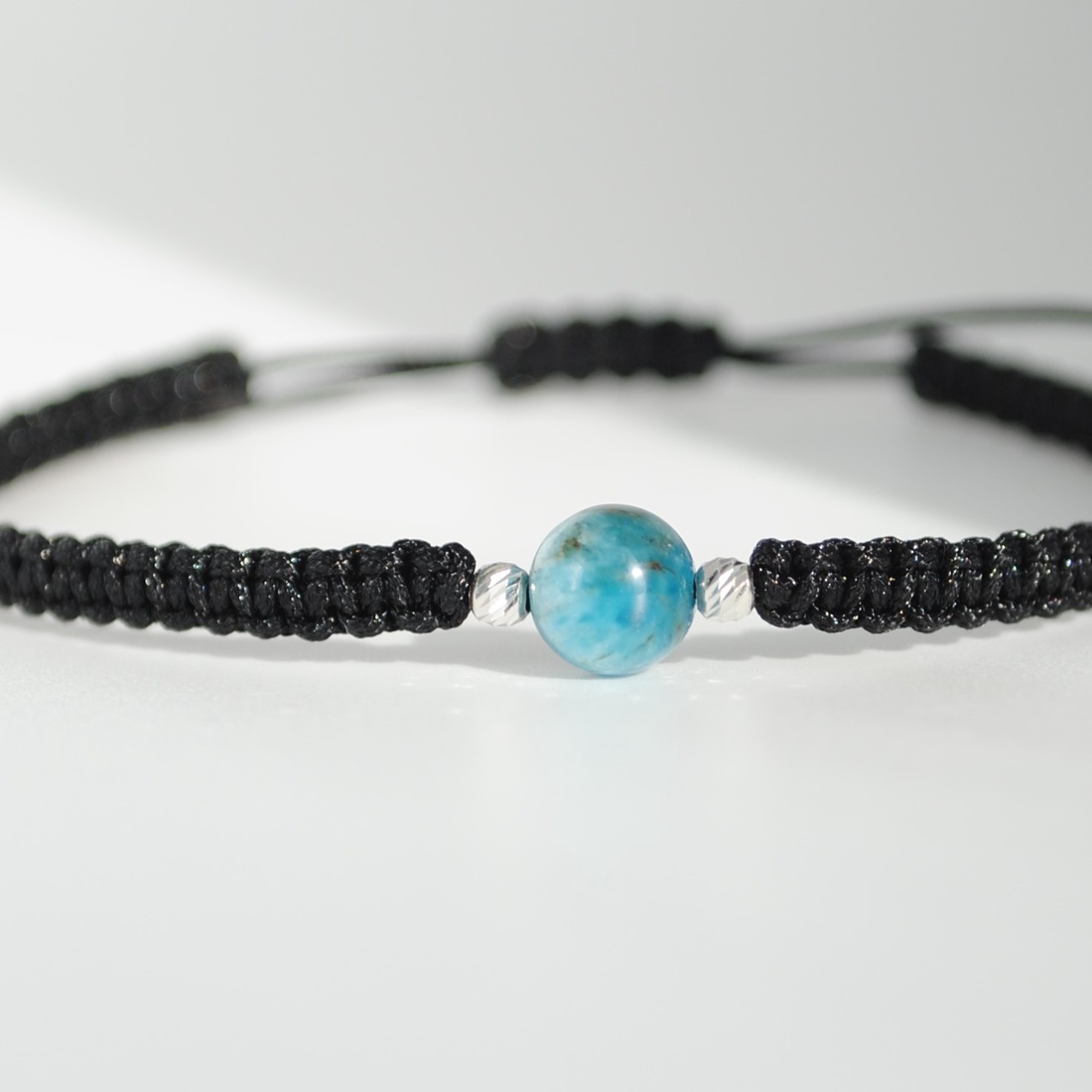 Brățară Zodia Pești cu Apatit Natural 6 mm � Intuiție, Calm și Echilibru Emoțional - bijuterii - brățări - brățări din pietre semiprețioase - Artynos.ro