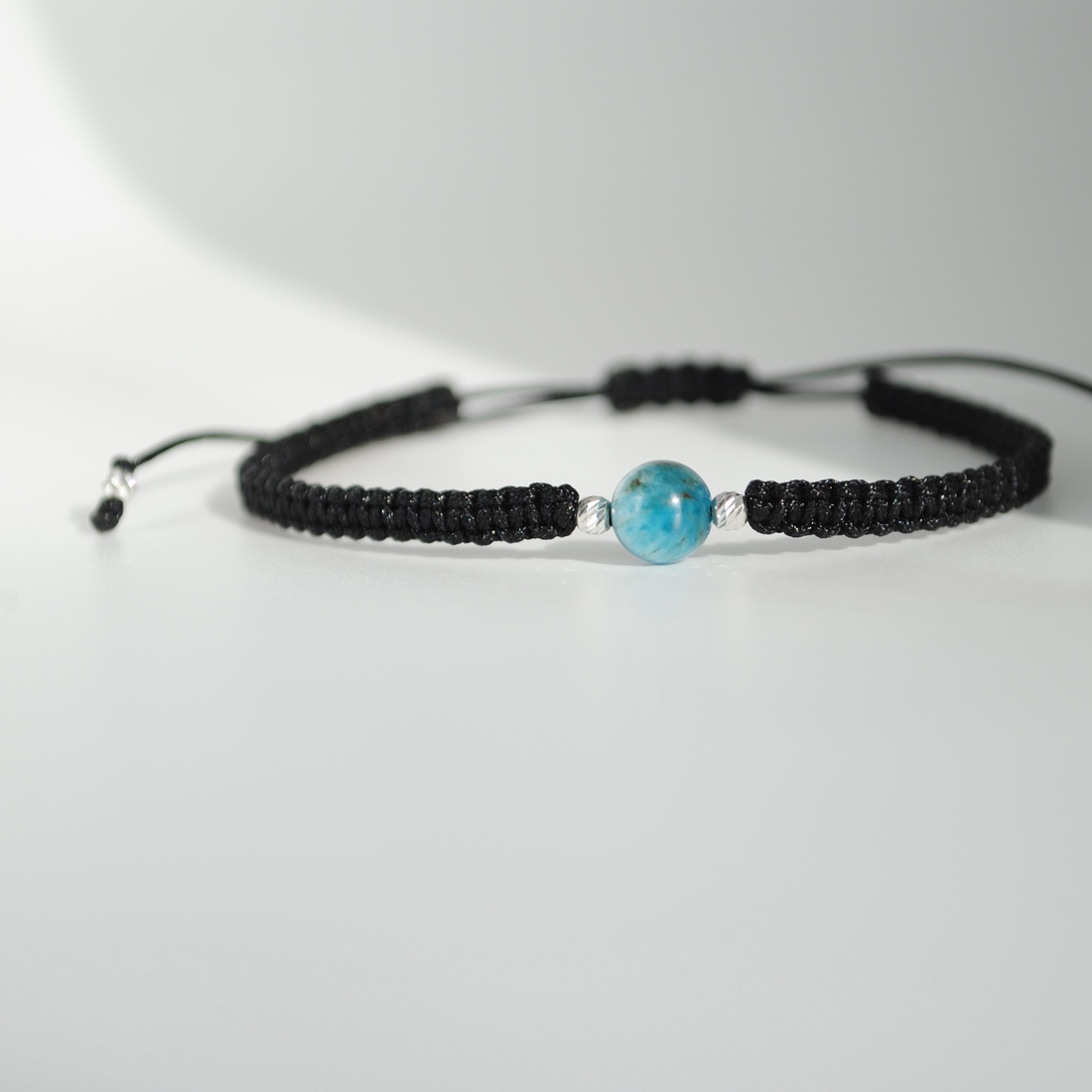 Brățară Zodia Pești cu Apatit Natural 6 mm � Intuiție, Calm și Echilibru Emoțional - bijuterii - brățări - brățări din pietre semiprețioase - Artynos.ro